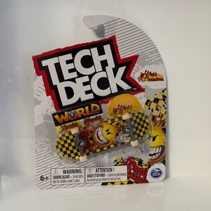 ULTRA RARE BRAND NEW TECH DECK WORLD INDUSTRIES SERIES
